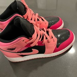Nike Jordan 1 pink, black size 6.5 youth -8.5 women (used- no box)
